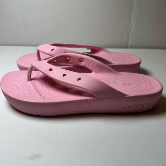 Crocs Classic Platform Flip Flops - Picture 7 of 10